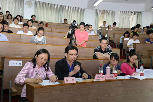 华东神学院举行“共建法治中国”主题演讲会 华东神学院举行“共建法治中国”主题演讲会